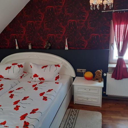 Gemuetliche Zimmer Kaisersesch Eksteriør billede