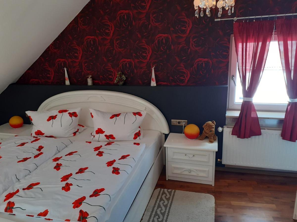 Gemuetliche Zimmer Kaisersesch Eksteriør billede